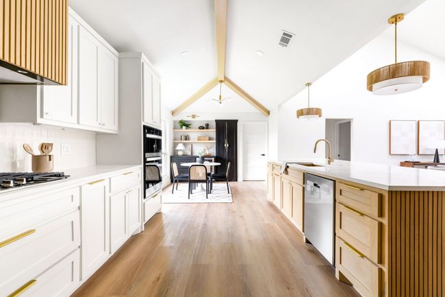 16918 Hunters Point Dr, House other with 4 bedrooms, 3 bathrooms and null parking in Dallas TX | Image 17
