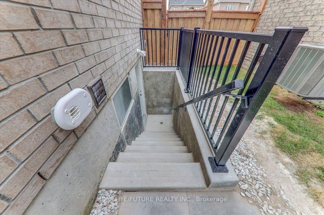 BSMT - 77 Mac Campbell Way, House other with 1 bedrooms, 1 bathrooms and 4 parking in Bradford ON | Image 5
