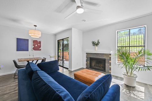 a-111-4500 E Oltorf St, Austin, TX, 78741-4622 | Card Image