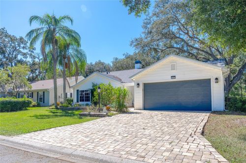 4242 Leafway Cir, LEESBURG, FL, 34748-7825 | Card Image