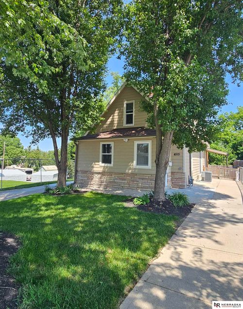 4515 S 17th St, Omaha, NE, 68107-2154 | Card Image