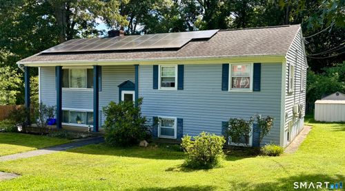 32 Pollys Ln, Uncasville, CT, 06382-1426 | Card Image