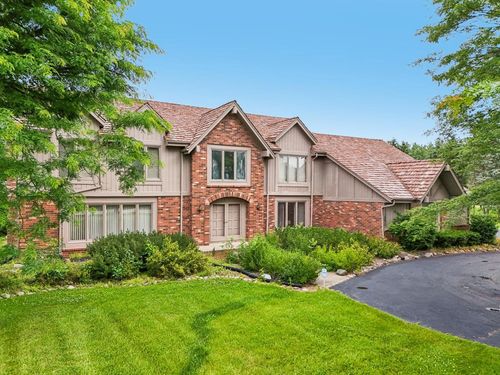 1168 W Manor Lane, River Hills, WI, 53217 | Card Image