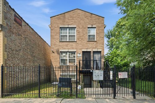 7918 S Greenwood Ave, Chicago, IL, 60619-3392 | Card Image