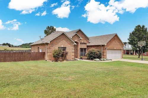 202 Plantation Dr, Mayflower, AR, 72106-8416 | Card Image