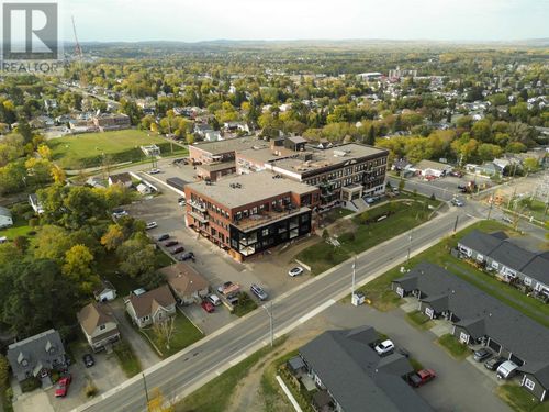 96 N High St, Thunder Bay, ON, P7A5R3 | Card Image