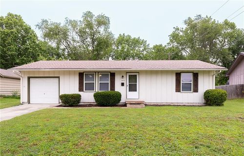 11012 E 74th St, Raytown, MO, 64133-6825 | Card Image