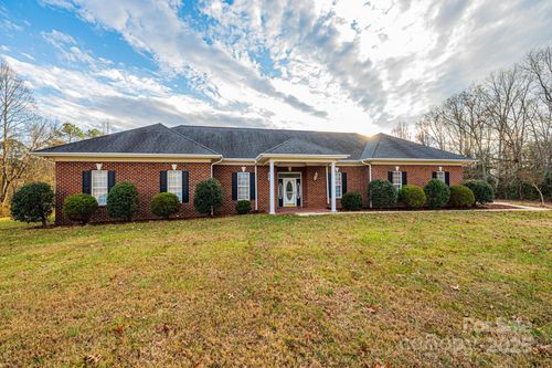 5567 Reid Rd, Granite Falls, NC, 28630-9011 | Card Image