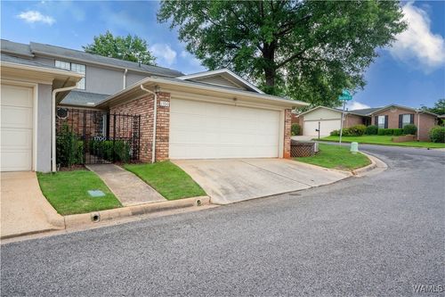 1700 Dauphine Dr, Tuscaloosa, AL, 35406-3070 | Card Image