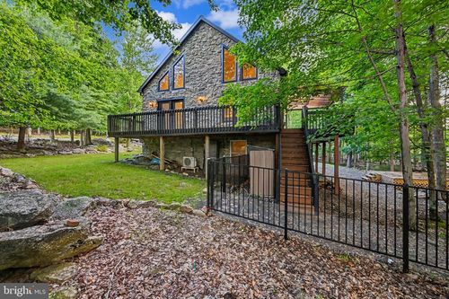 398 Walden Dr, Hazleton, PA, 18202 | Card Image