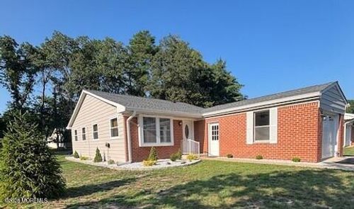 786 Hudson Pkwy, WHITING, NJ, 08759-1719 | Card Image