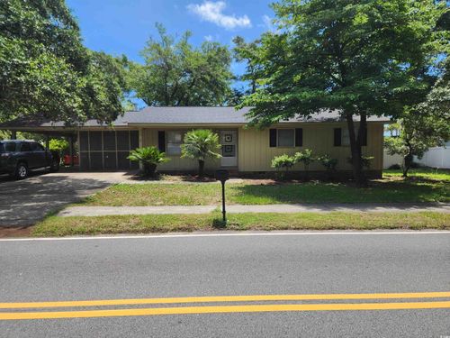 111 S Hollywood Dr, Surfside Beach, SC, 29575-3662 | Card Image