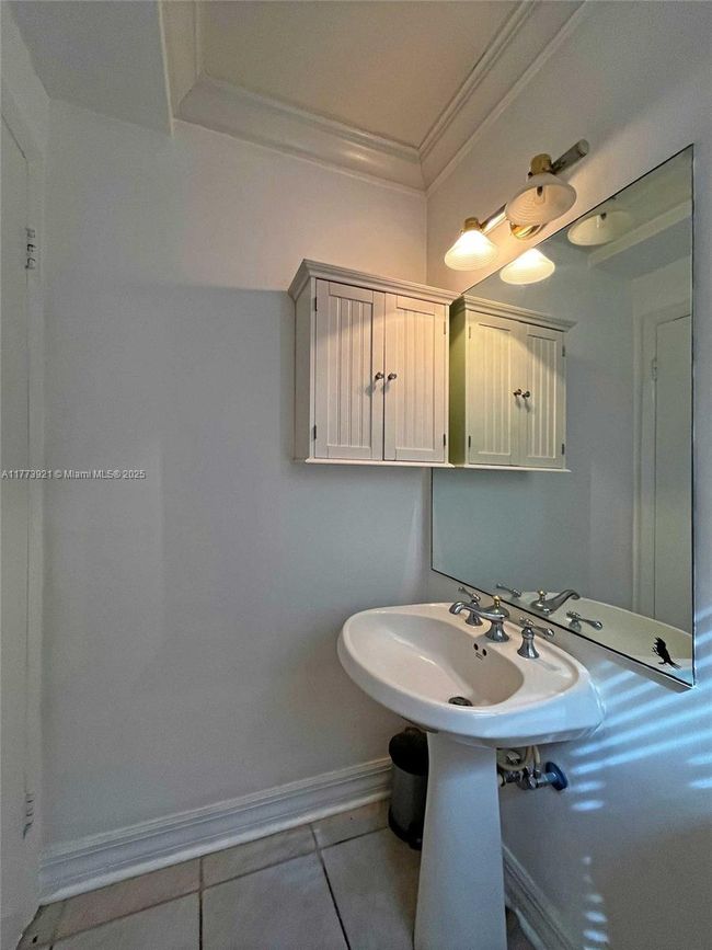 APT-227 - 6709 N Kendall Dr, Condo with 2 bedrooms, 2 bathrooms and null parking in Pinecrest FL | Image 13