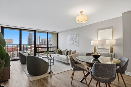 1011-1636 N Wells St, Chicago, IL, 60614-6010 | Card Image