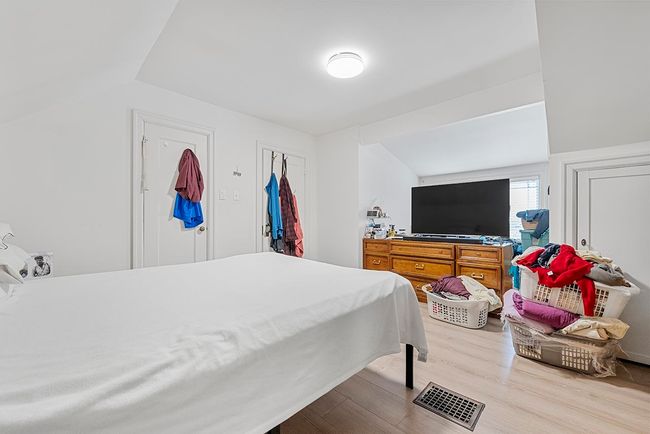 3229 W 24 Th Ave, House other with 6 bedrooms, 3 bathrooms and 2 parking in Vancouver BC | Image 18