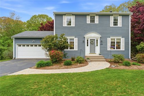 130 Village Hill Ln, North Kingstown, RI, 02852-7015 | Card Image