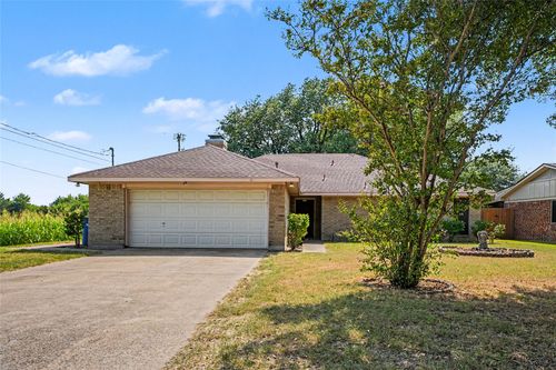 407 Lumpkin Dr, Ennis, TX, 75119-5232 | Card Image