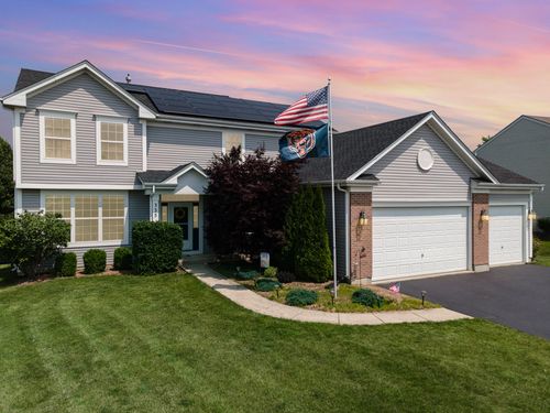 335 Sutton St, Yorkville, IL, 60560-8927 | Card Image