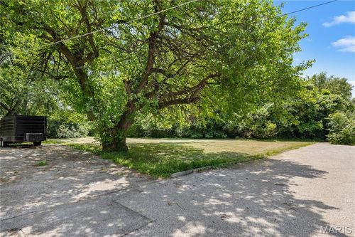 3650 Elsa Ave, Saint Ann, MO, 63074-2012 | Card Image
