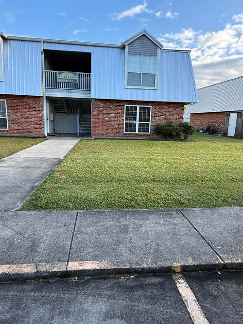 apt-a-286 Monarch Dr, Houma, LA, 70364-2728 | Card Image