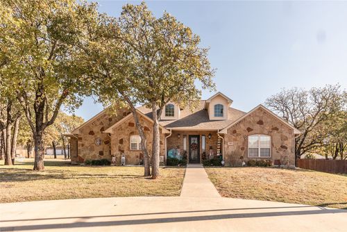 209 Benton St, Nocona, TX, 76255-3620 | Card Image