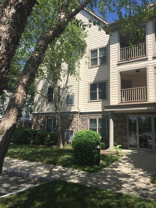 unit-29-1044 Victoria St, New Bedford, MA, 02745-1652 | Card Image