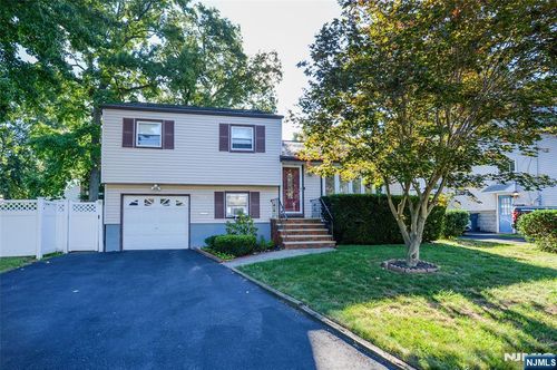 151 N 1st St, Bergenfield, NJ, 07621-1361 | Card Image