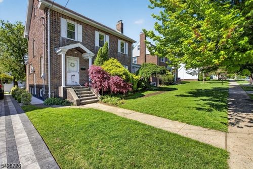 113 E Prospect Ave, Woodbridge, NJ, 07095-3502 | Card Image