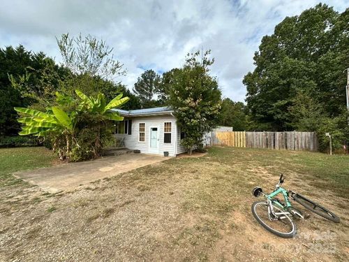 1859 Rollins Dr, Catawba, NC, 28609-8961 | Card Image