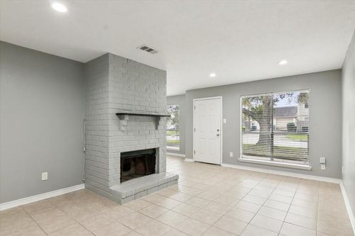 8540 Glen Meadow Ln, Beaumont, TX, 77706-3904 | Card Image