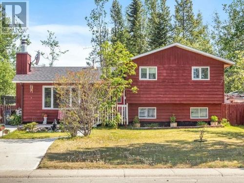 1710 Hickory St, Whitehorse, YT, Y1A4X7 | Card Image