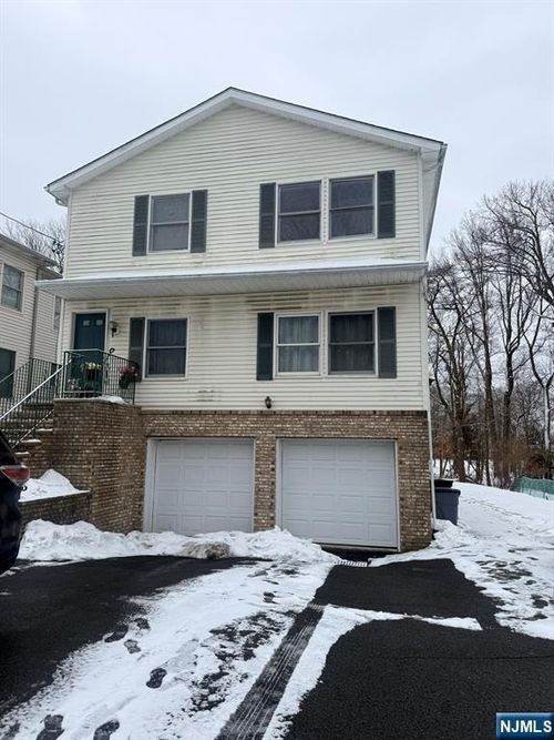 61 Meriline Ave, Woodland Park, NJ, 07424-3033 | Card Image