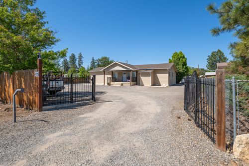 440 Orr Dr, Central Point, OR, 97502-3220 | Card Image