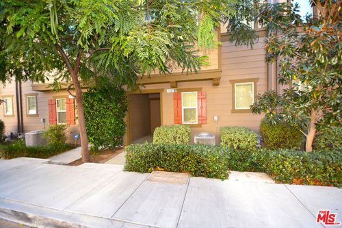 14107 W Birch Ln, Van Nuys, CA, 91405-5471 | Card Image
