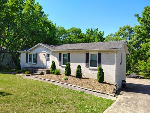 109 Long Rifle Rd, Smyrna, TN, 37167-5018 | Card Image