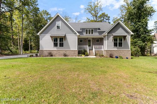 119 Mariners Cir, Sneads Ferry, NC, 28460-9196 | Card Image