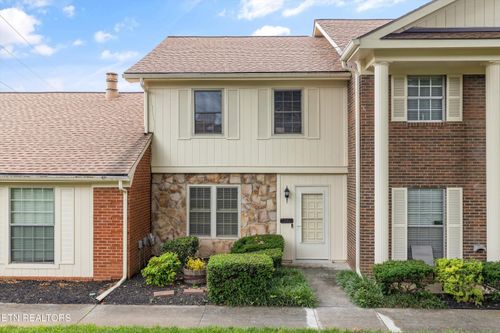 1042-7914 Gleason Dr, Knoxville, TN, 37919-5402 | Card Image