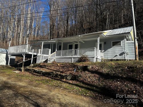 717 Deep Gap Rd, Burnsville, NC, 28714-6824 | Card Image