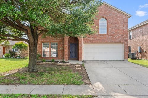 10449 Hideaway Trl, Fort Worth, TX, 76131-3994 | Card Image