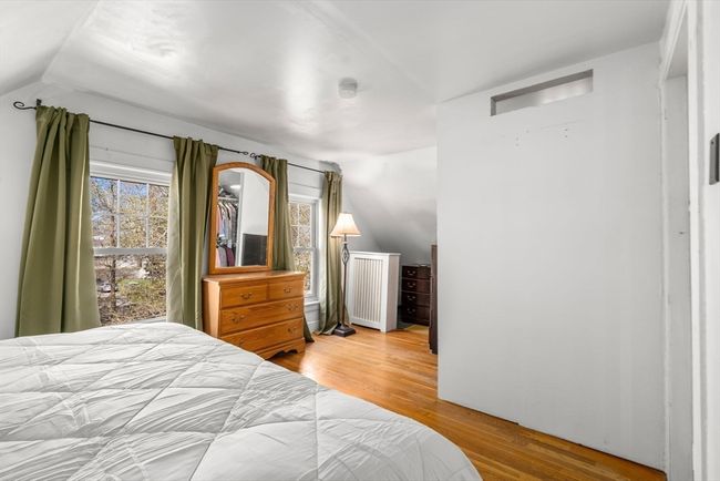 52 Pleasant St, House other with 3 bedrooms, 2 bathrooms and 2 parking in Franklin MA | Image 17