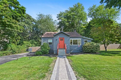 4 Windsor Rd, Croton-On-Hudson, NY, 10520-3403 | Card Image