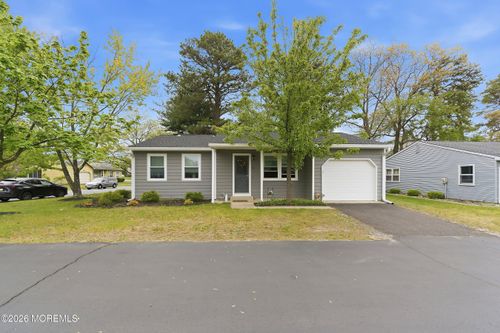 72-2 Berry Hill Rd, Whiting, NJ, 08759-2227 | Card Image