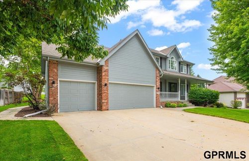 1020 E Cary St, Papillion, NE, 68046-6183 | Card Image