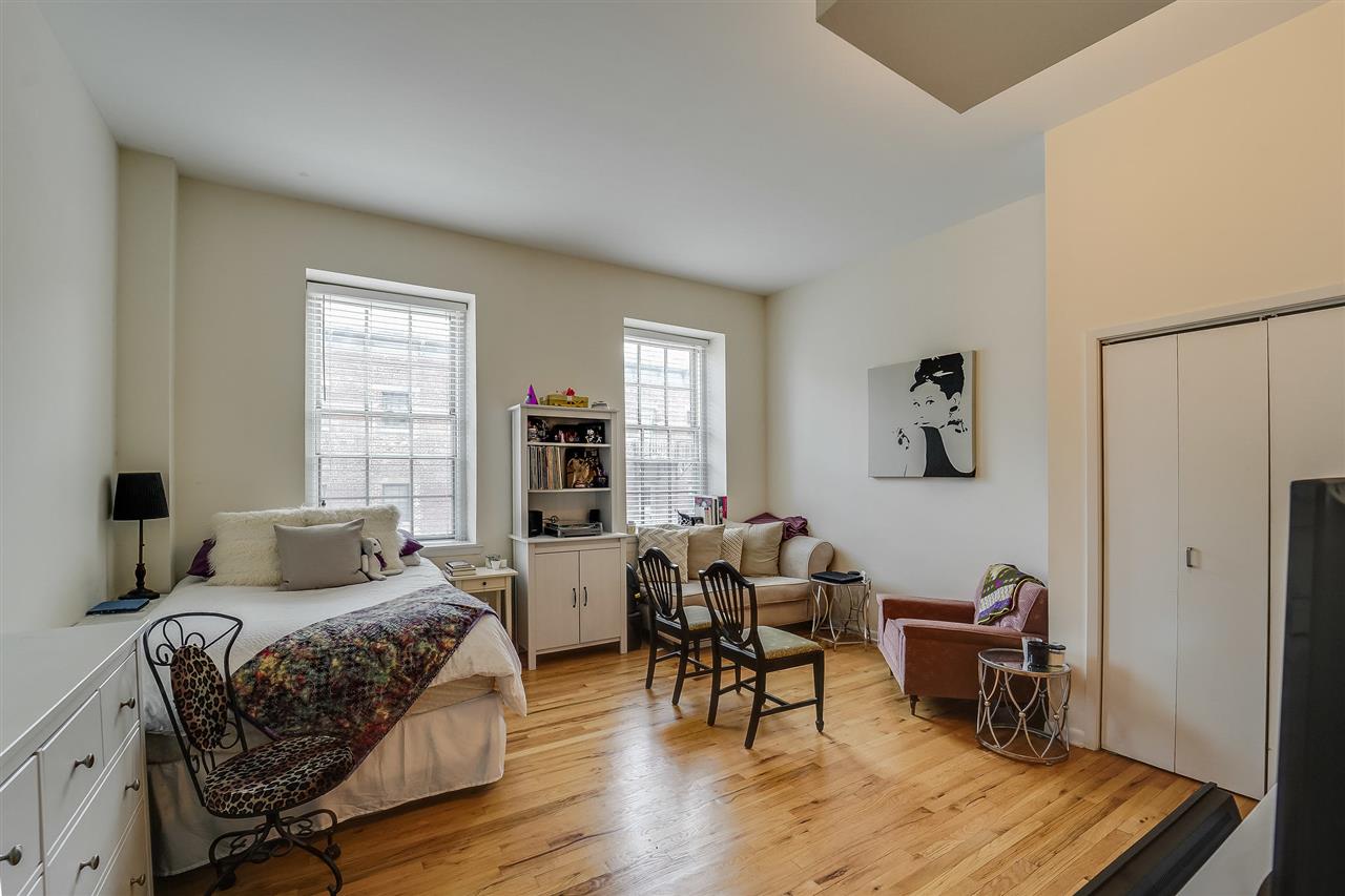 Residential Lease in JC, Downtown 2