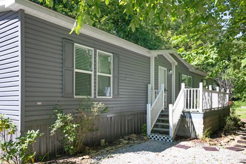 2402 Ky Route 850, David, KY, 41616-8328 | Card Image