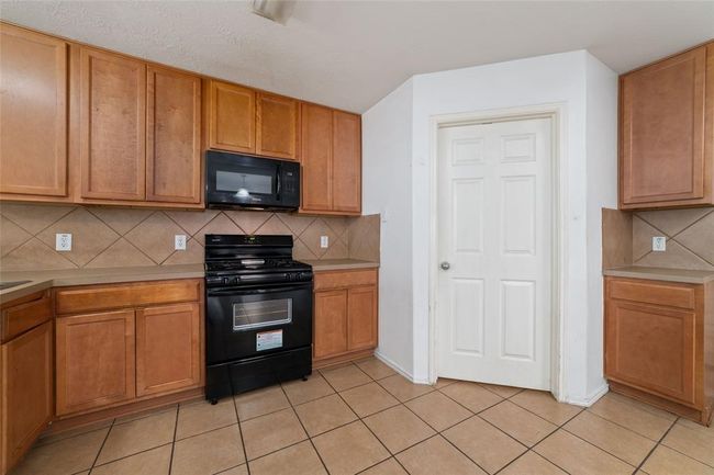 2611 Floral Bloom Way, House other with 3 bedrooms, 2 bathrooms and 2 parking in Fresno TX | Image 9