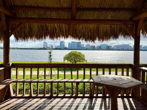 14-760 Executive Center Dr, West Palm Beach, FL, 33401-8667 | Card Image