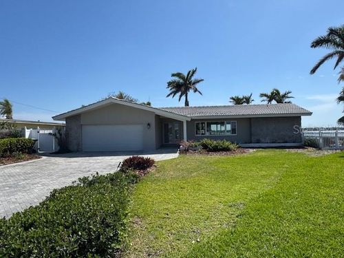 11055 7th St E, TREASURE ISLAND, FL, 33706-3031 | Card Image
