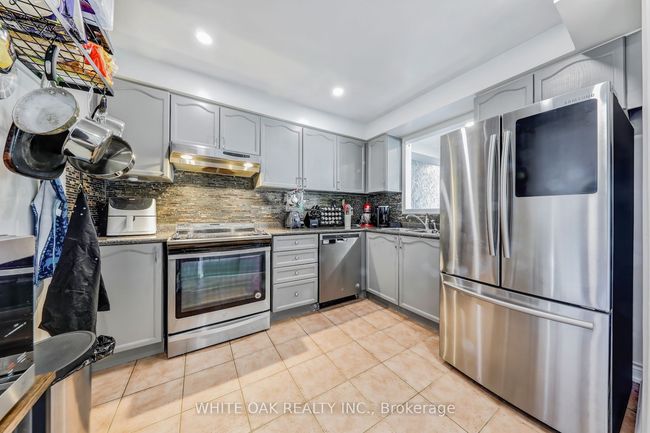 26 - 1867 Kingston Rd, Condo with 3 bedrooms, 3 bathrooms and 1 parking in Pickering ON | Image 11