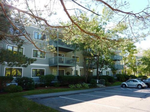 apt-105-12 Ledgewood Hills Dr, Nashua, NH, 03062-4446 | Card Image